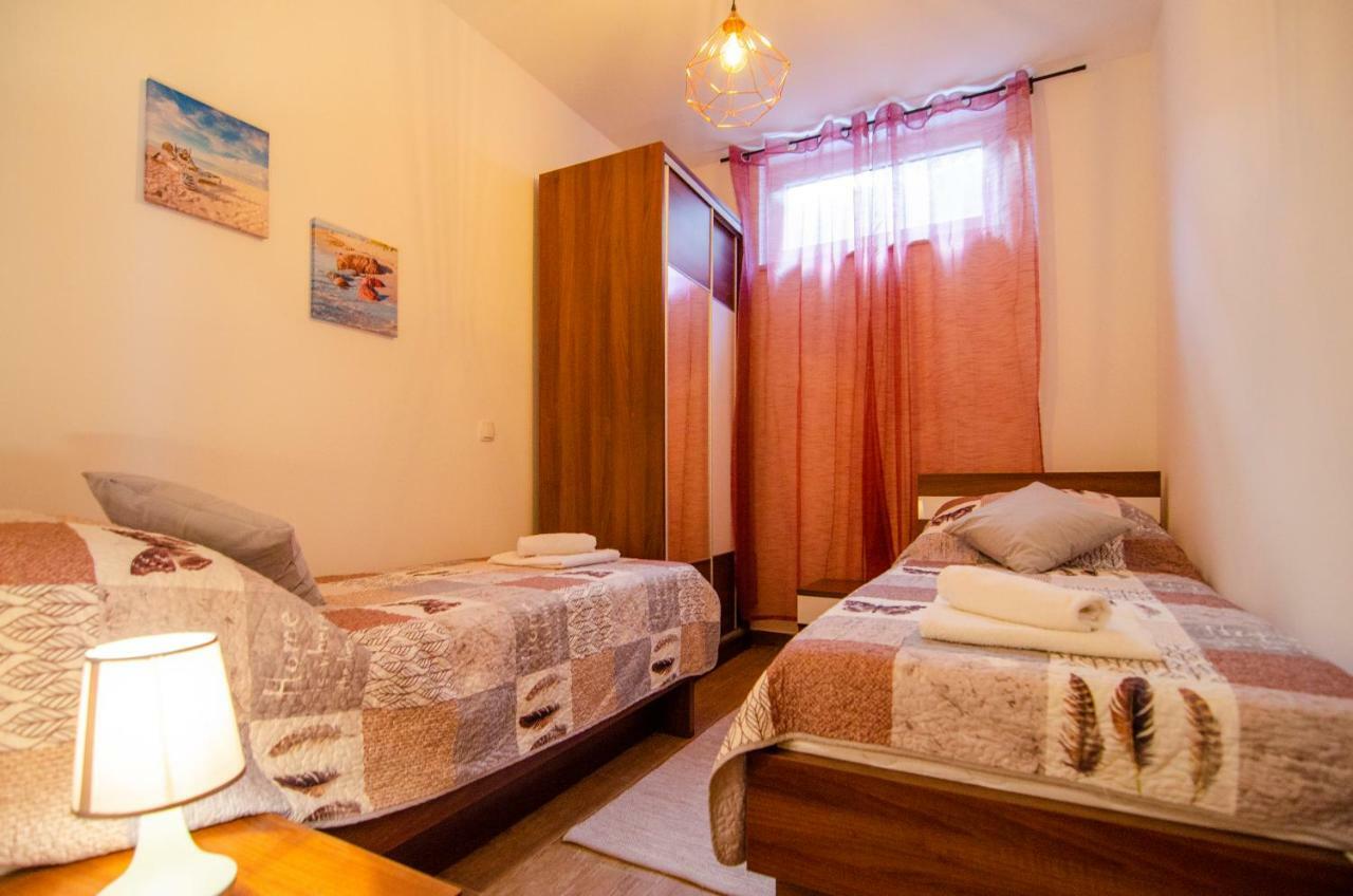 Apartments Sara 4 波尔 外观 照片