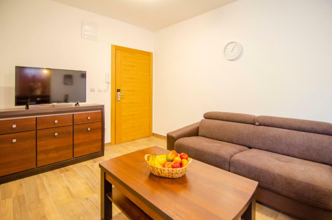 Apartments Sara 4 波尔 外观 照片