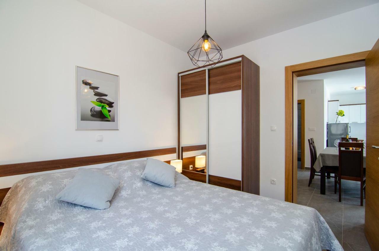 Apartments Sara 4 波尔 外观 照片