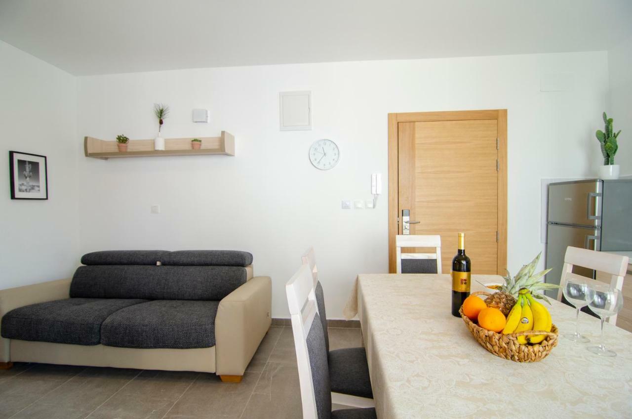 Apartments Sara 4 波尔 外观 照片