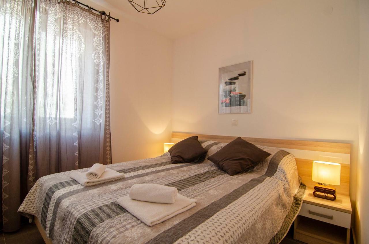 Apartments Sara 4 波尔 外观 照片
