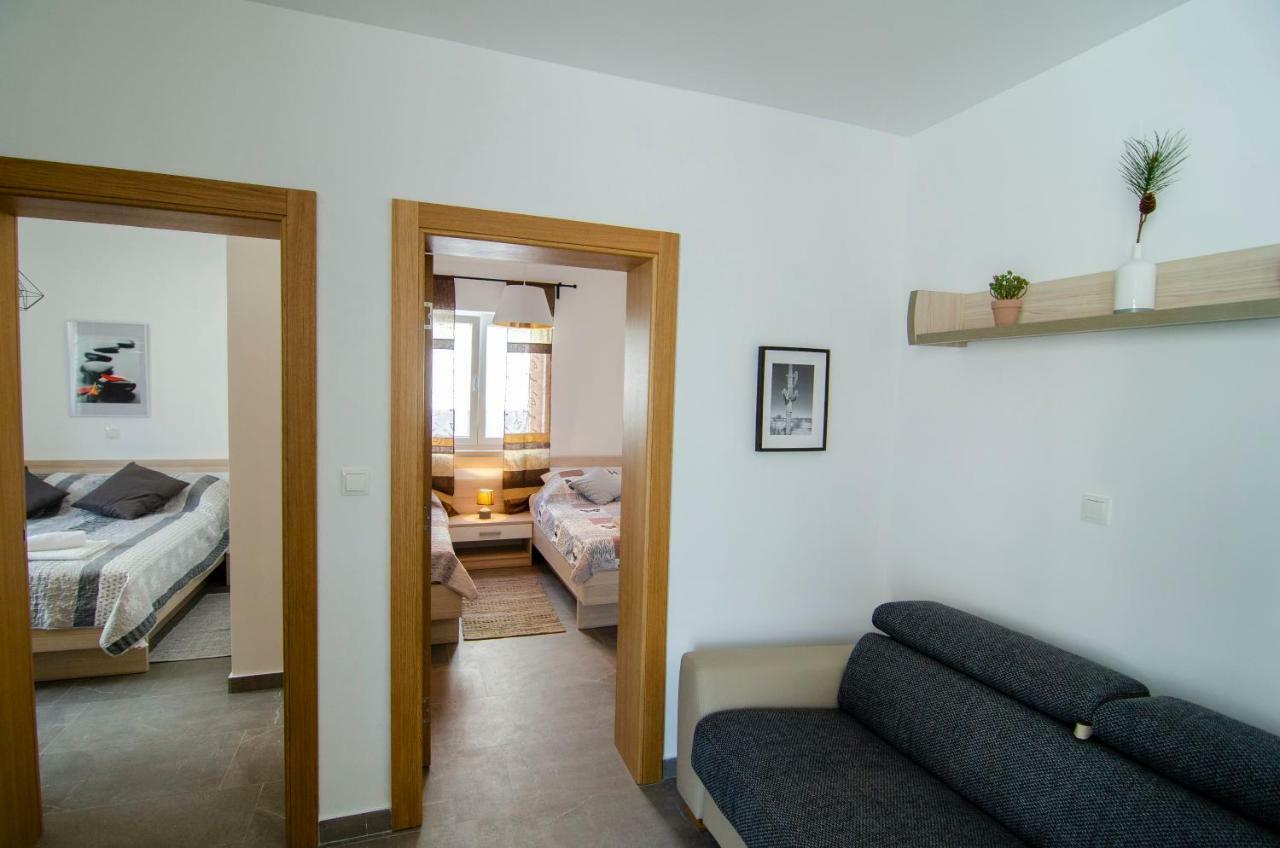 Apartments Sara 4 波尔 外观 照片